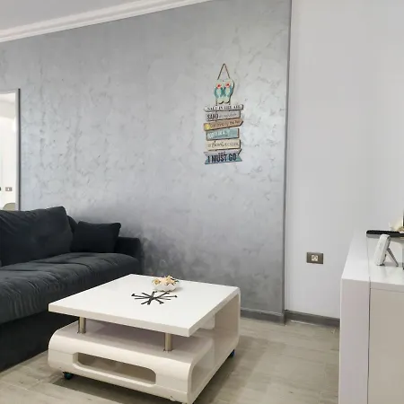 Rosmarie & Mamaia Nord Apartment Navodari