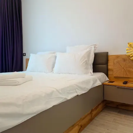 Rosmarie & Mamaia Nord Apartment Navodari