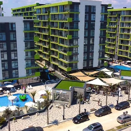 Rosmarie & Mamaia Nord * ナボダリ